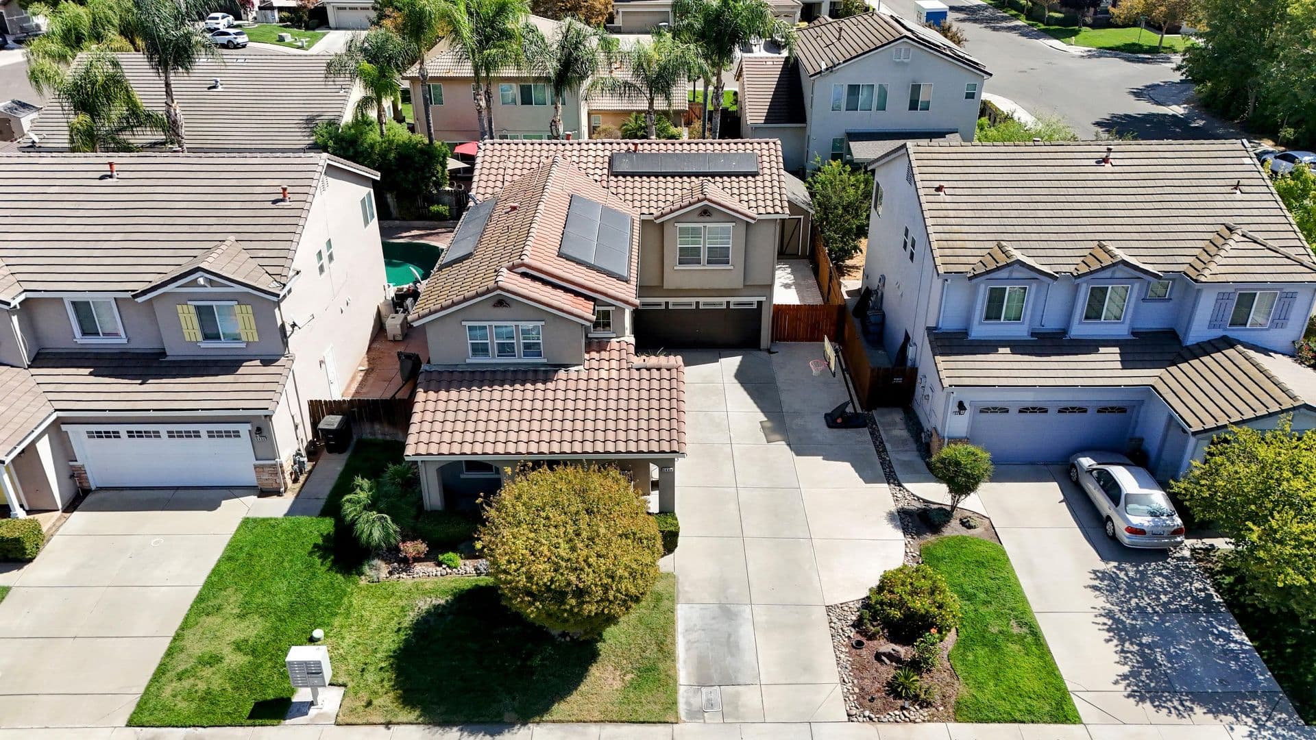Riverbank House: 5446 Antique Rose Way