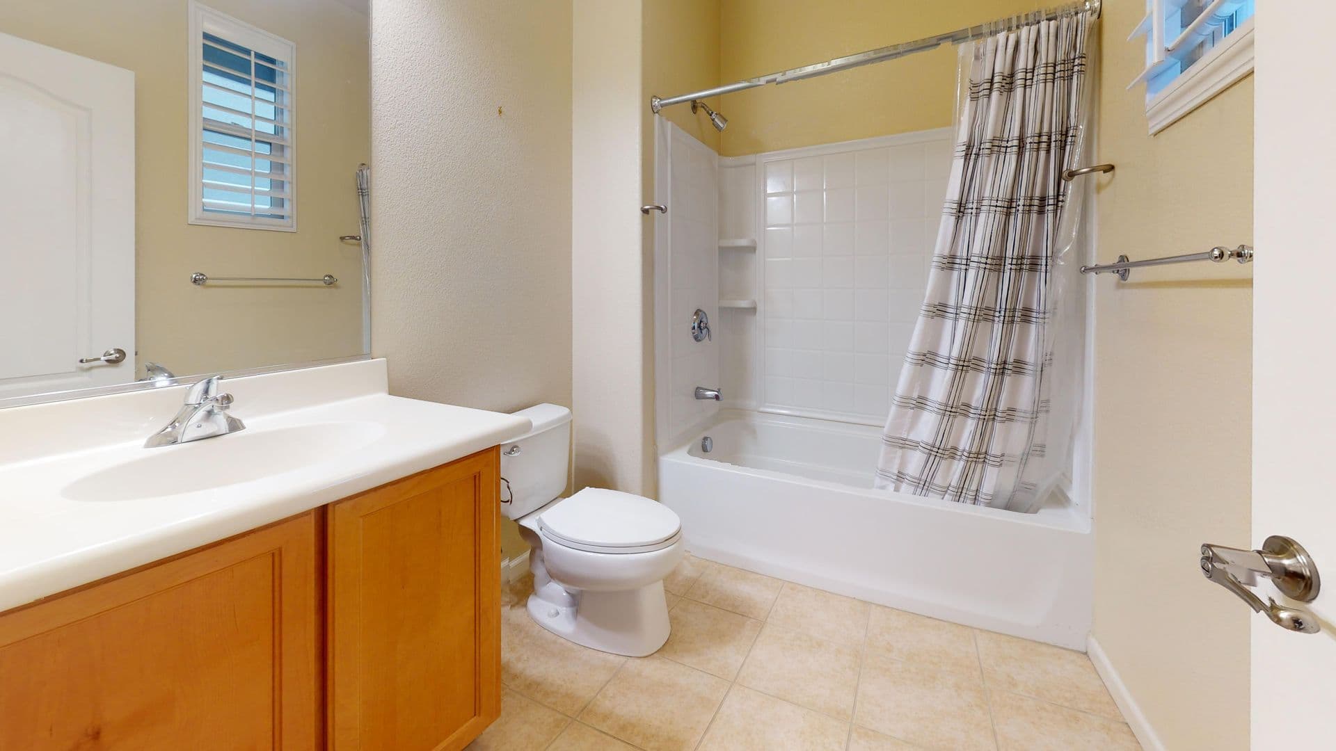 Clovis House: 373 N. Amedeo Lane