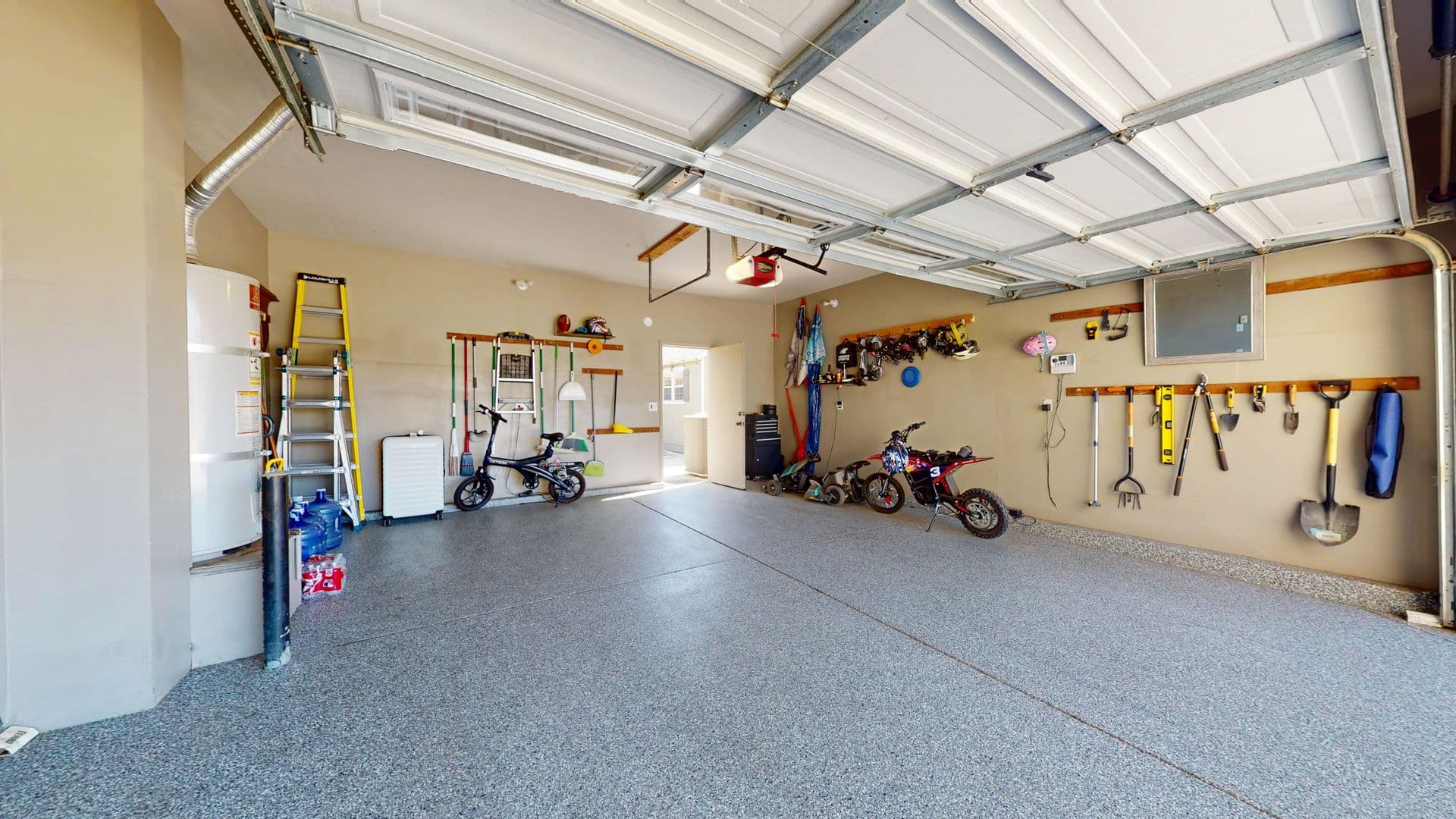 Riverbank House: 5446 Antique Rose Way