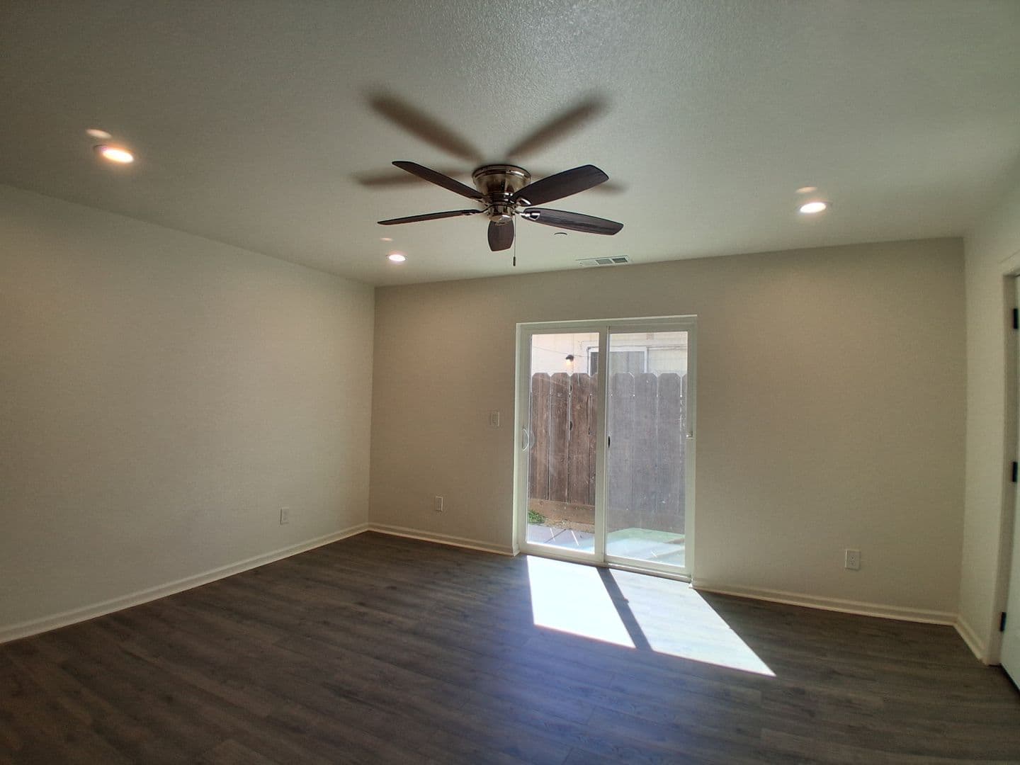 Modesto Apartment: 3016 Lake Park Court