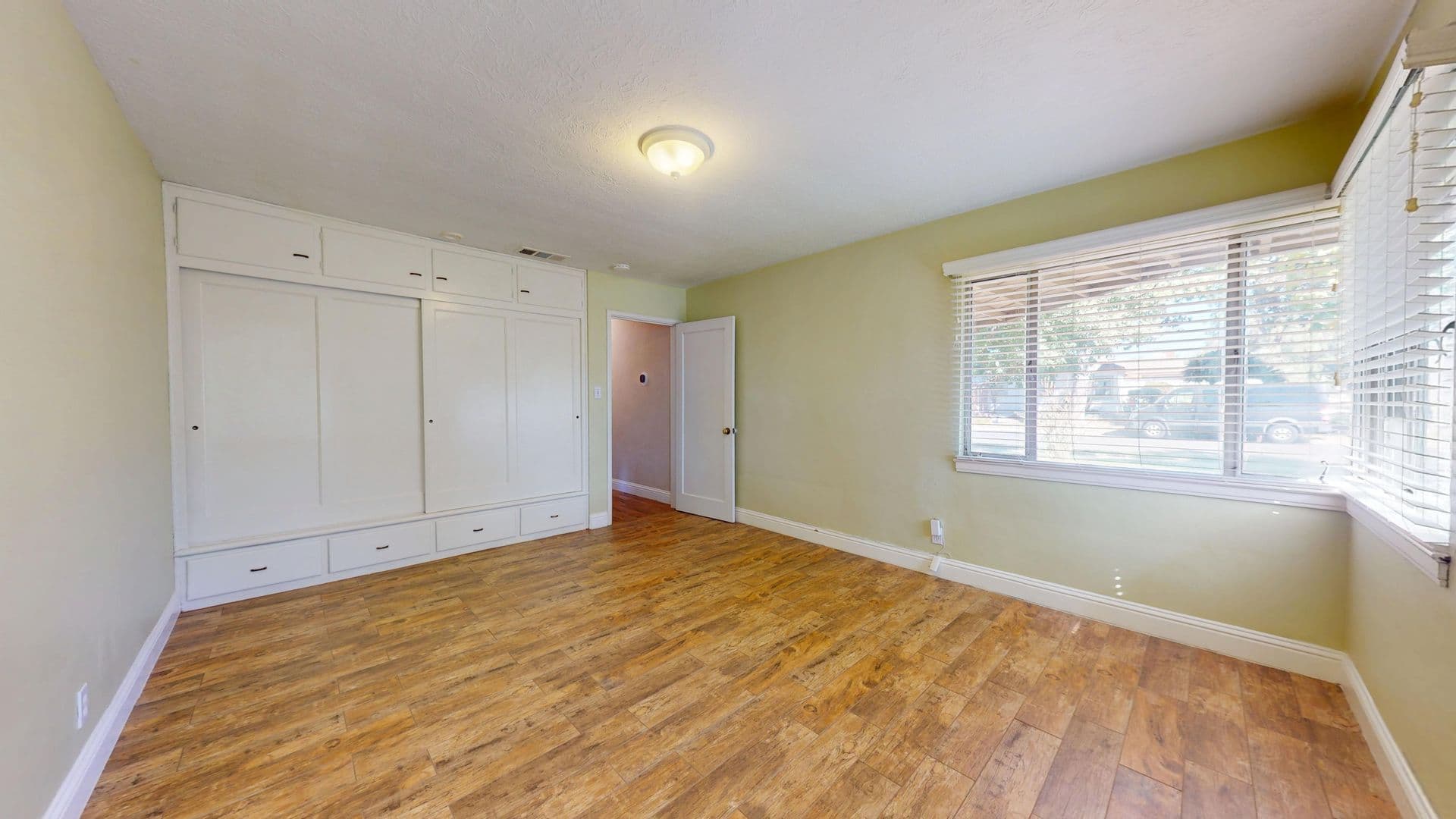 Fresno House: 1495 Adoline Ave