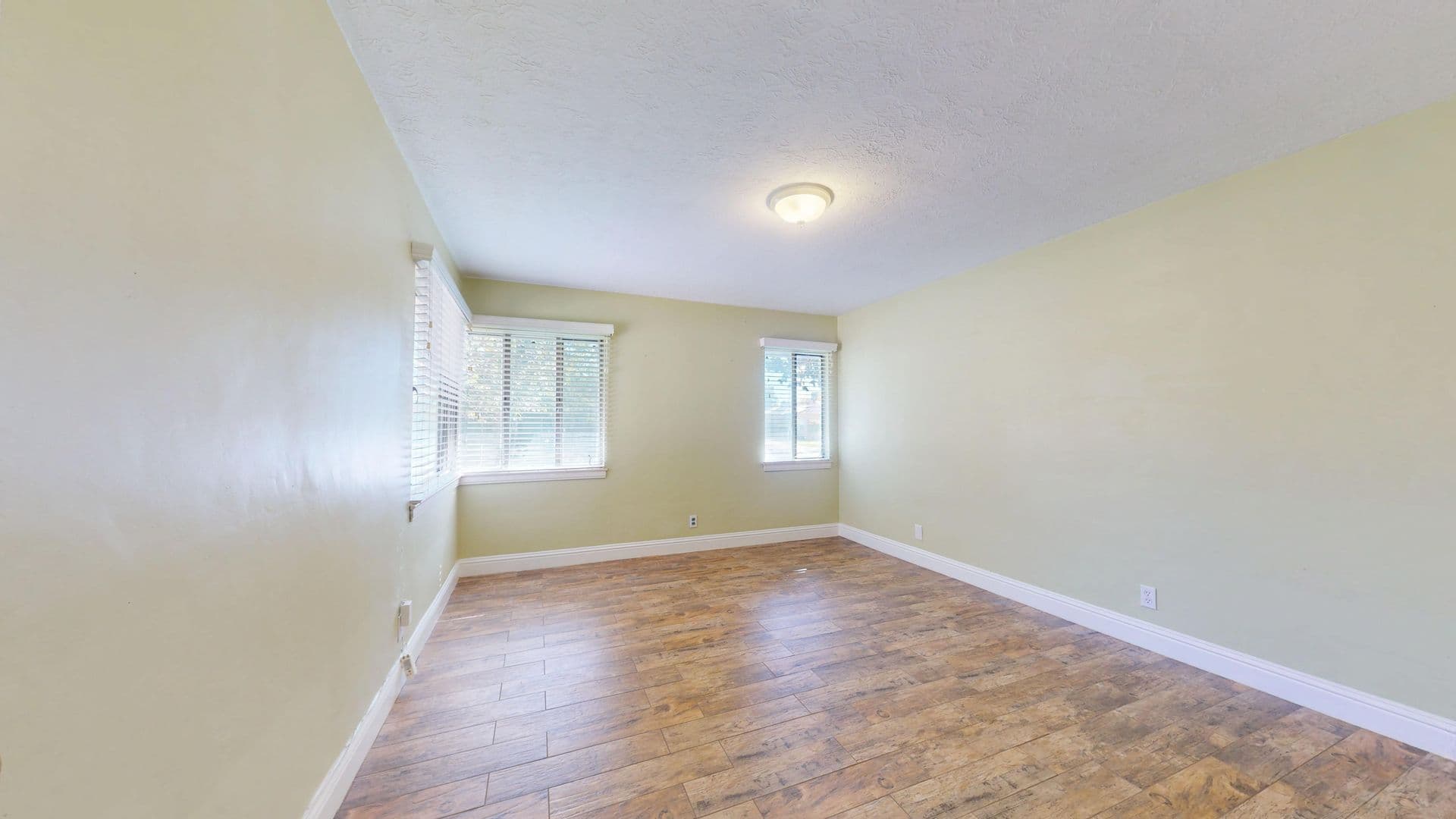 Fresno House: 1495 Adoline Ave