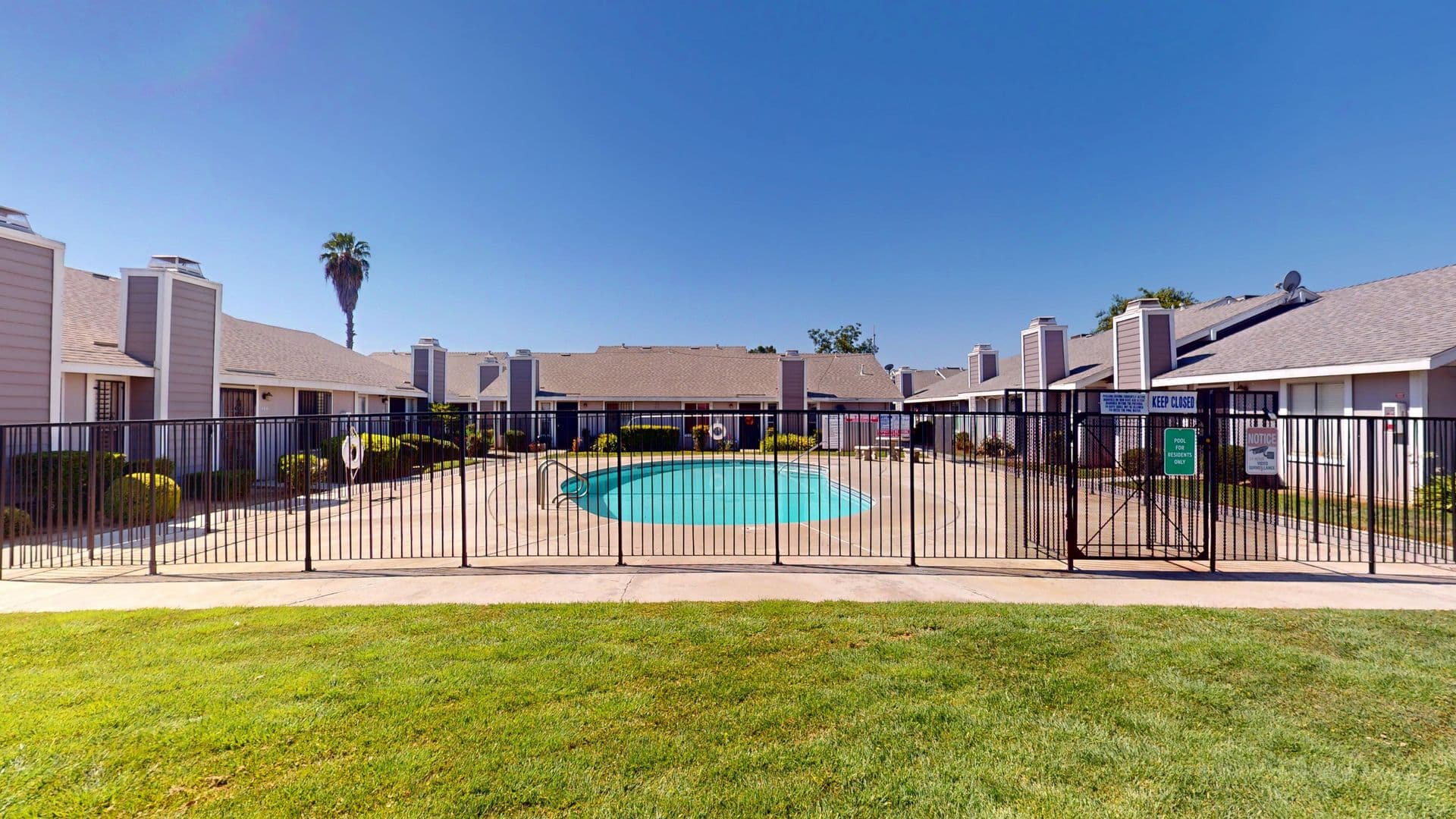 Fresno House: 1027 W. Dakota Ave