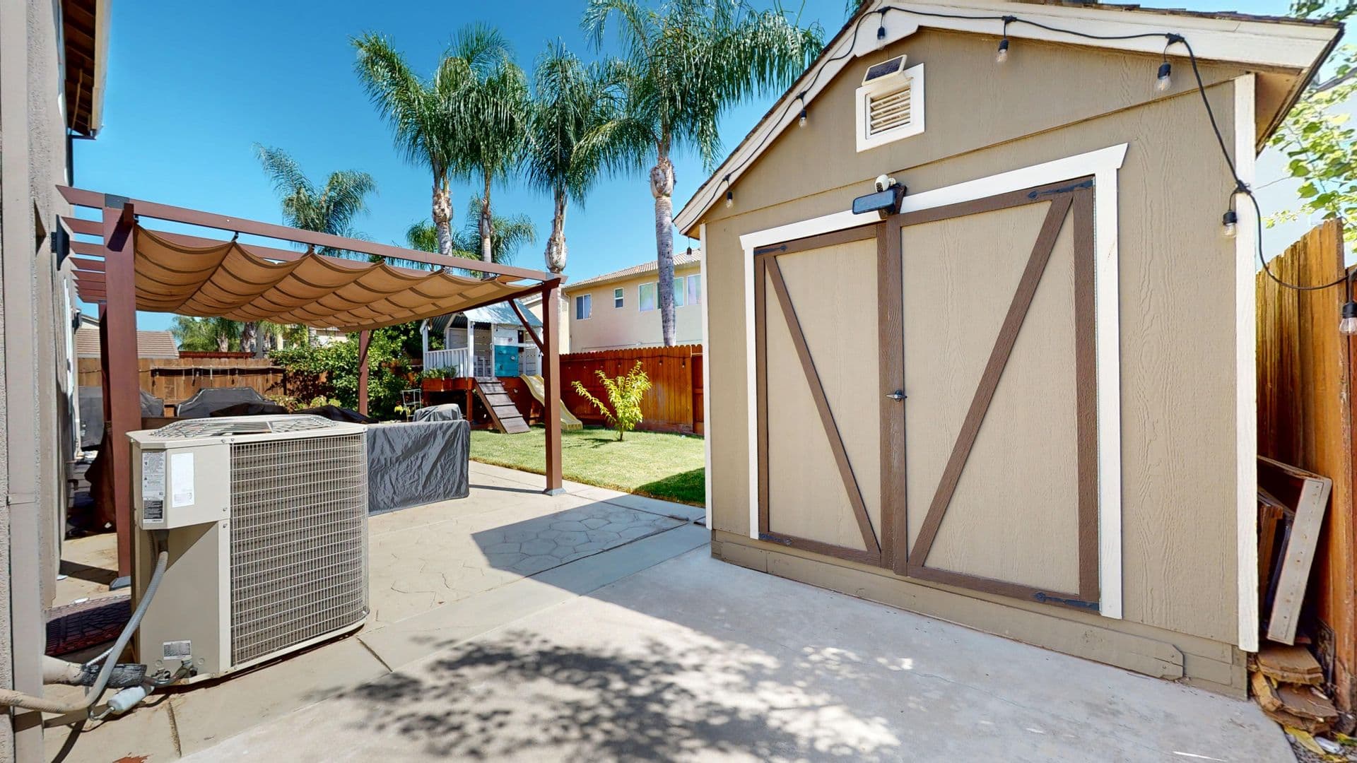 Riverbank House: 5446 Antique Rose Way