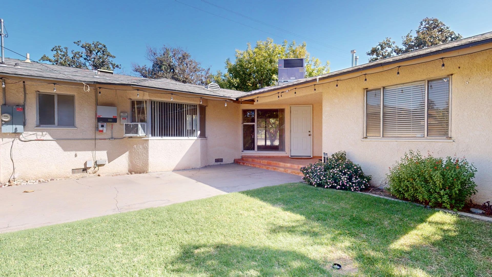 Fresno House: 1495 Adoline Ave