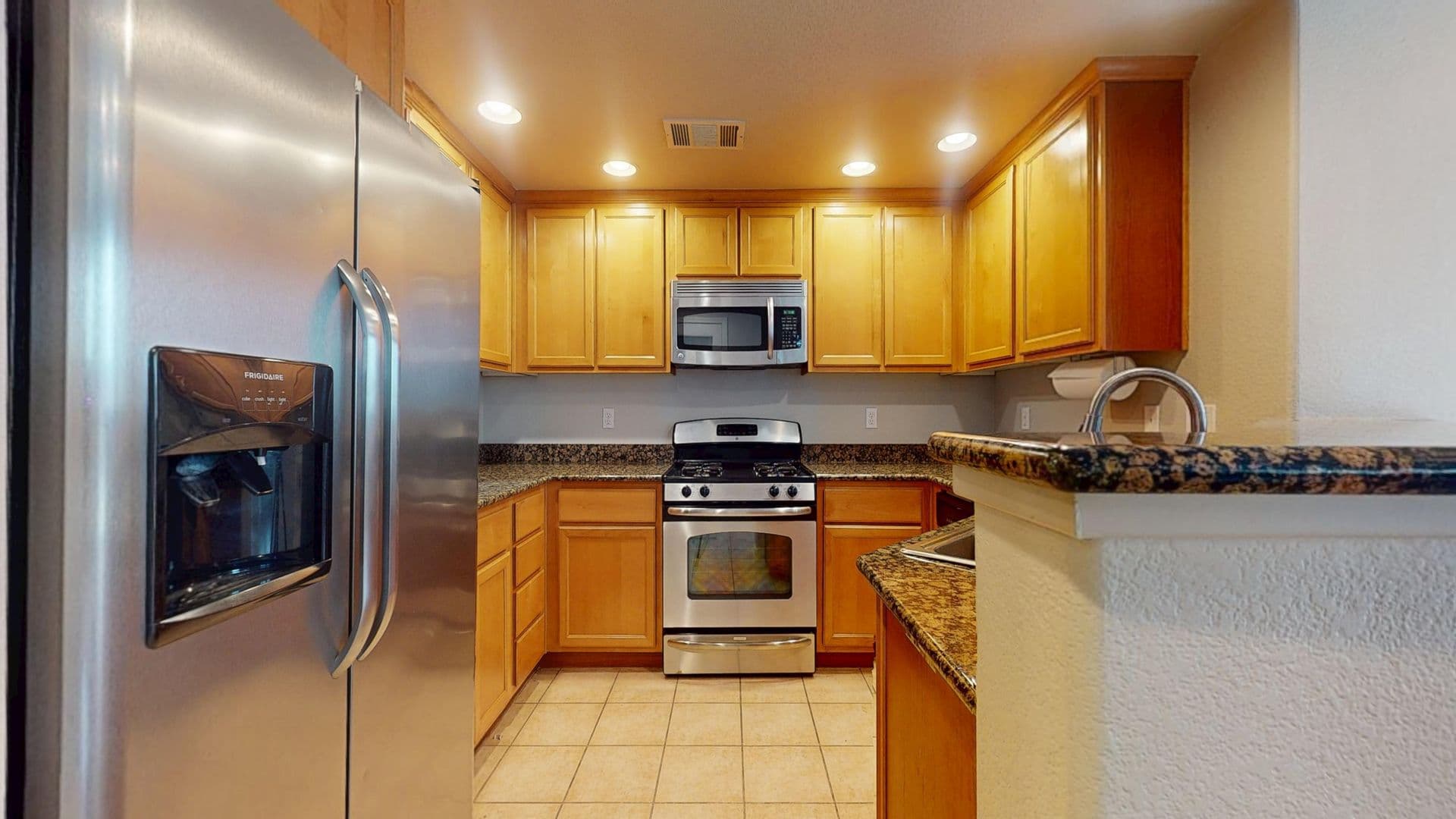 Clovis House: 373 N. Amedeo Lane
