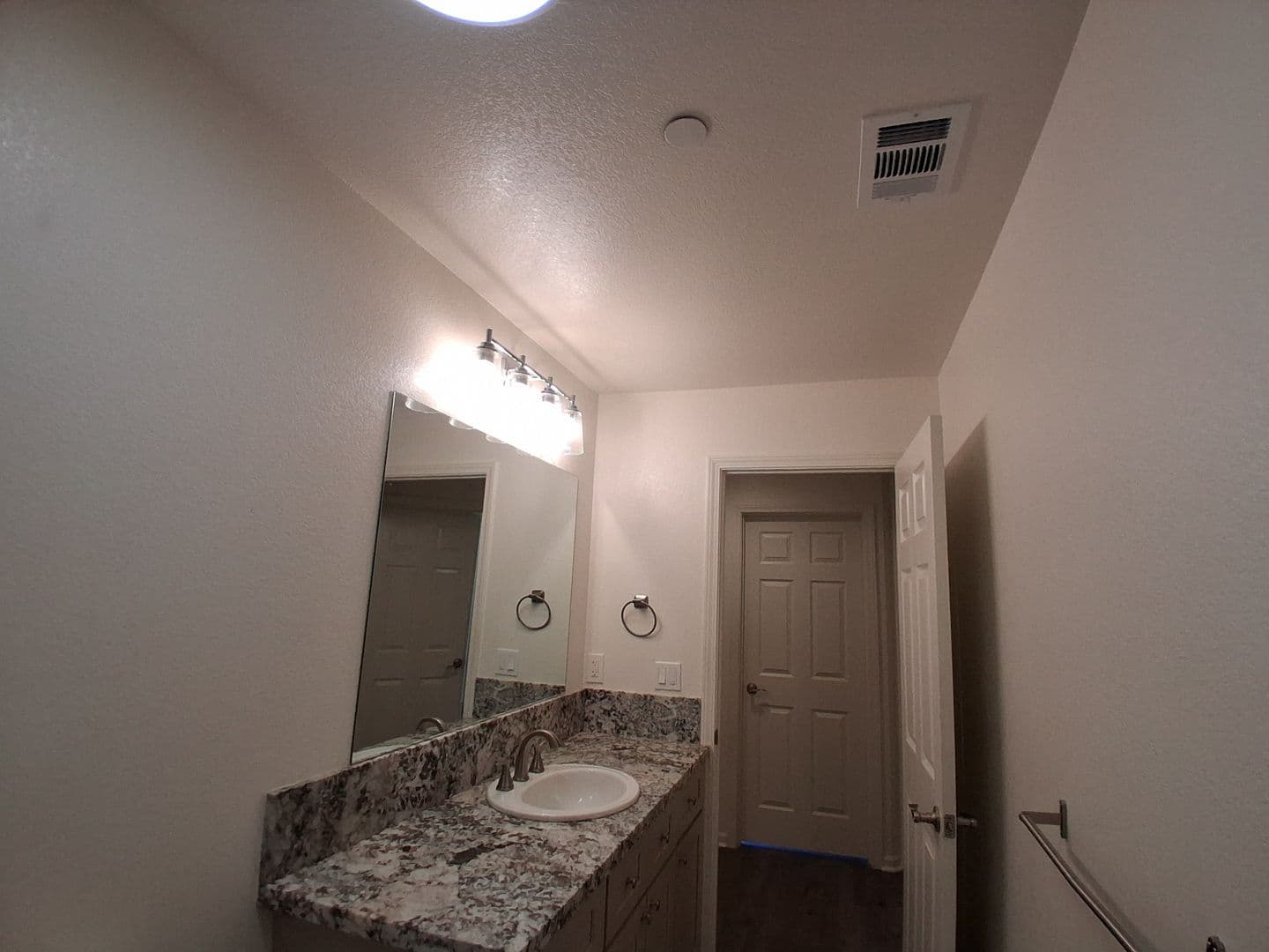Modesto Apartment: 3016 Lake Park Court