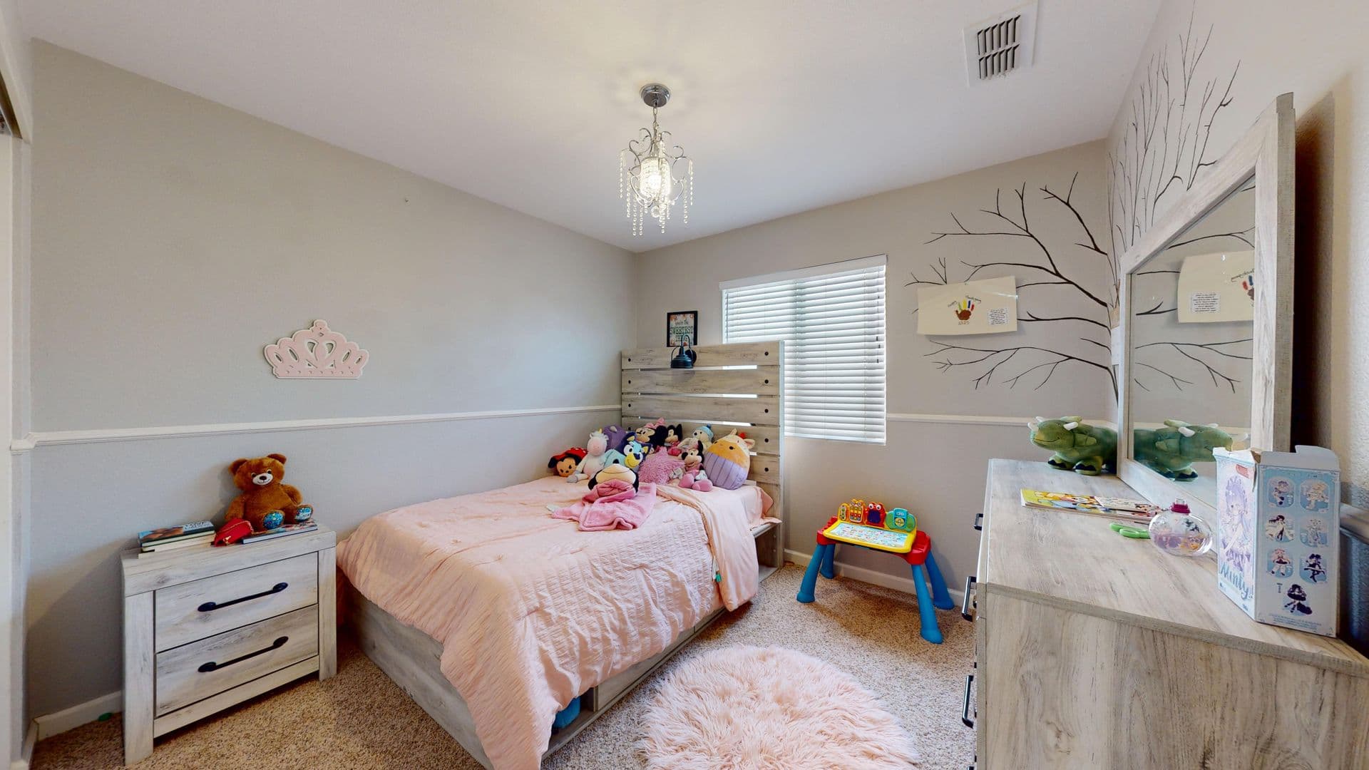Riverbank House: 5446 Antique Rose Way