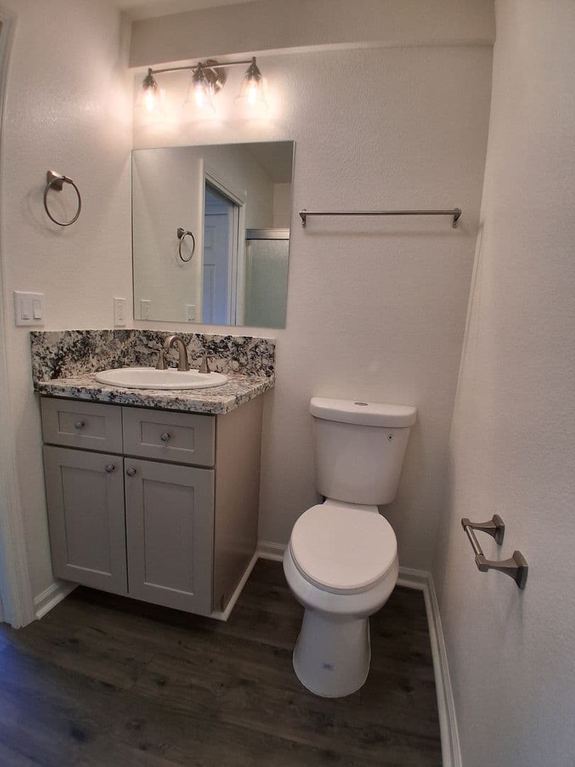 Modesto Apartment: 3016 Lake Park Court
