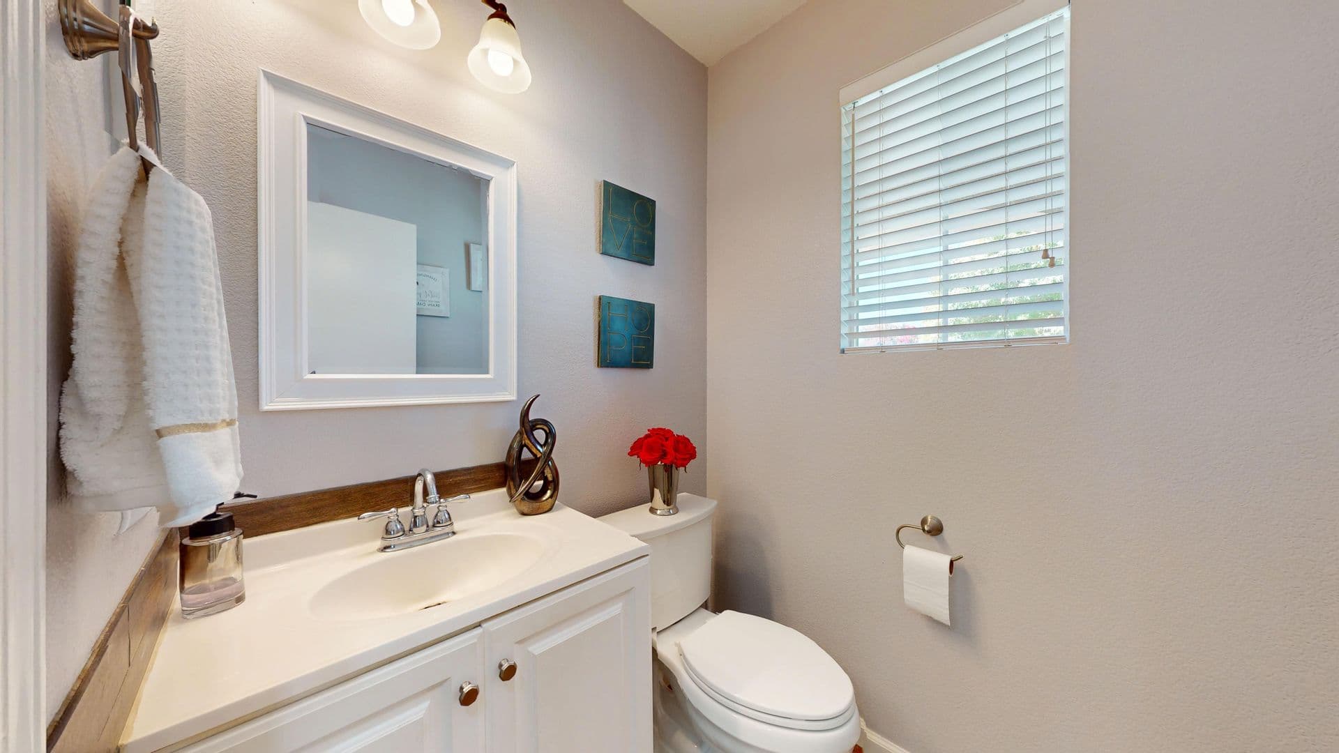 Riverbank House: 5446 Antique Rose Way