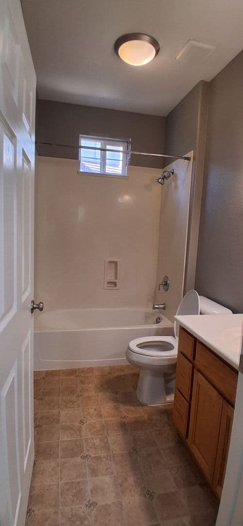 Oakdale House: 562 Ranger Street