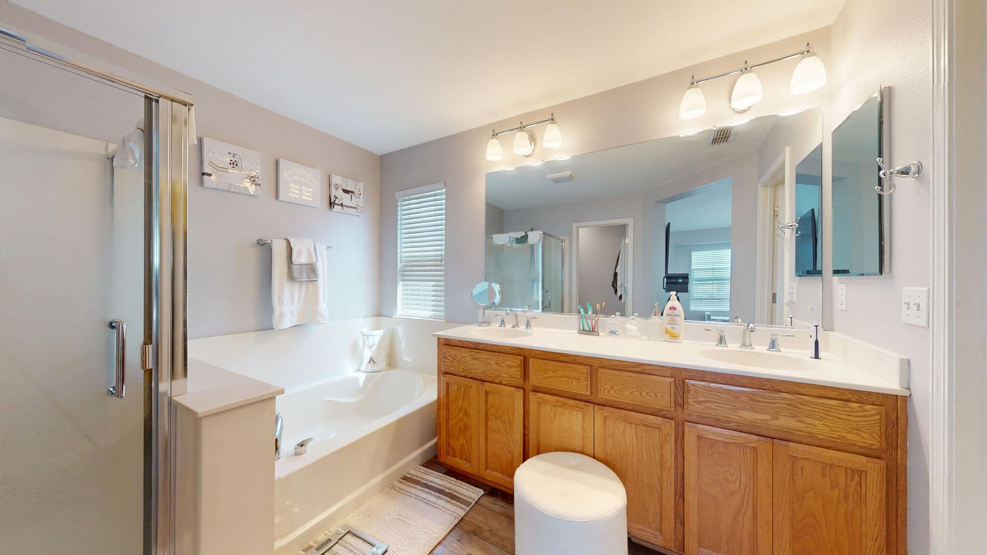 Riverbank House: 5446 Antique Rose Way