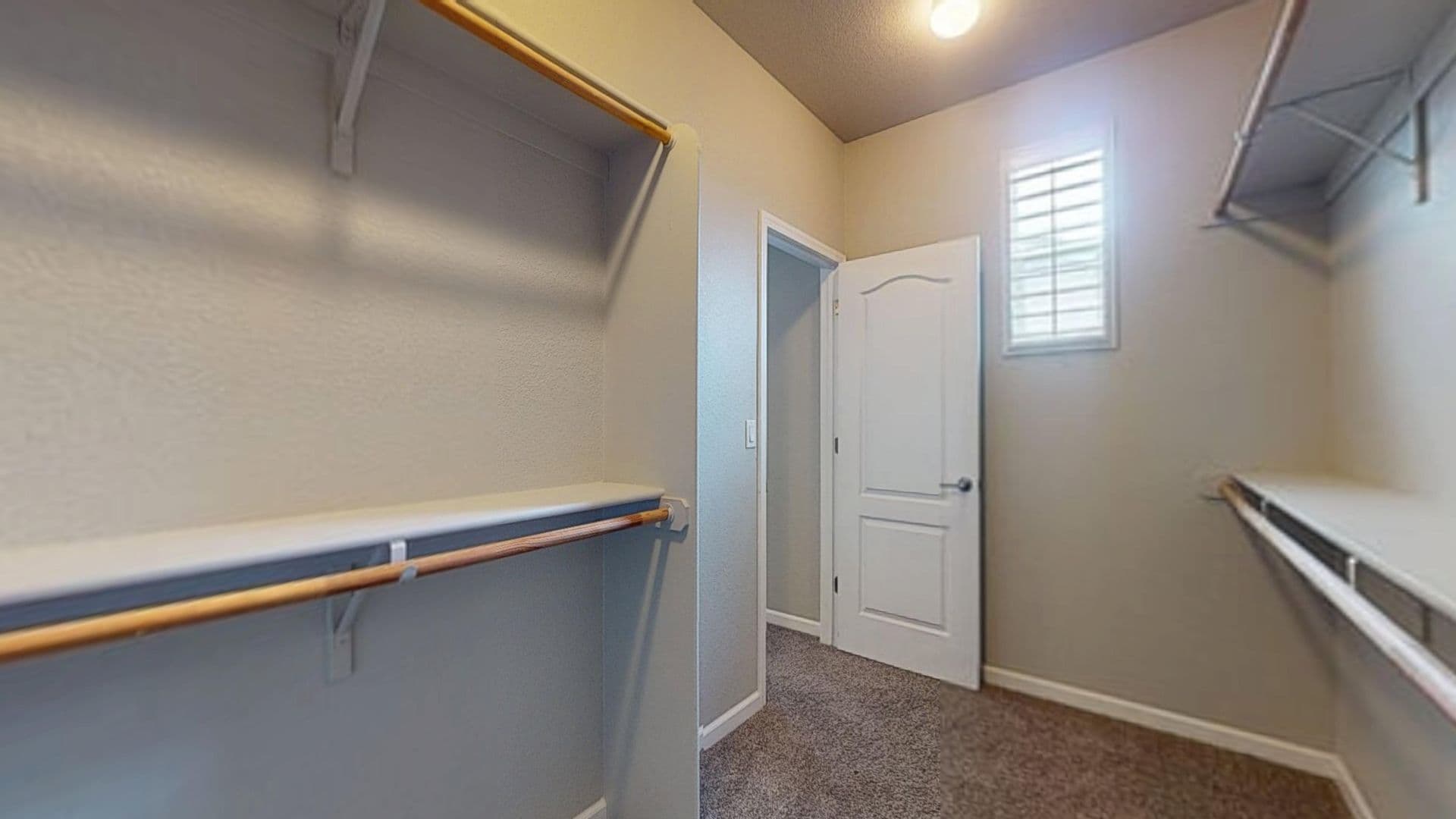 Clovis House: 373 N. Amedeo Lane