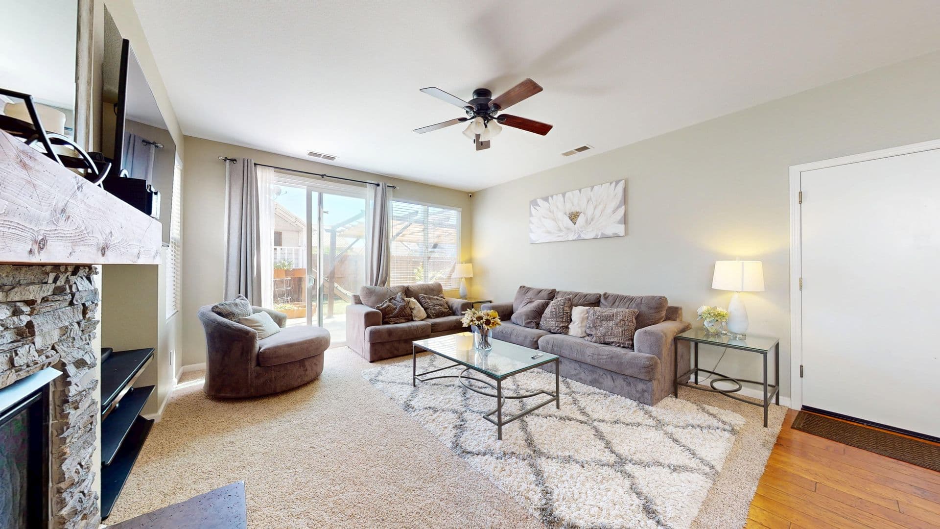 Riverbank House: 5446 Antique Rose Way
