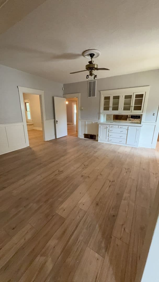 Modesto House: 2619 Maze Blvd