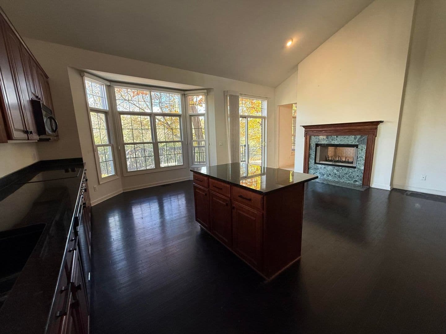 Northville House: 18145 Shoreline Ct