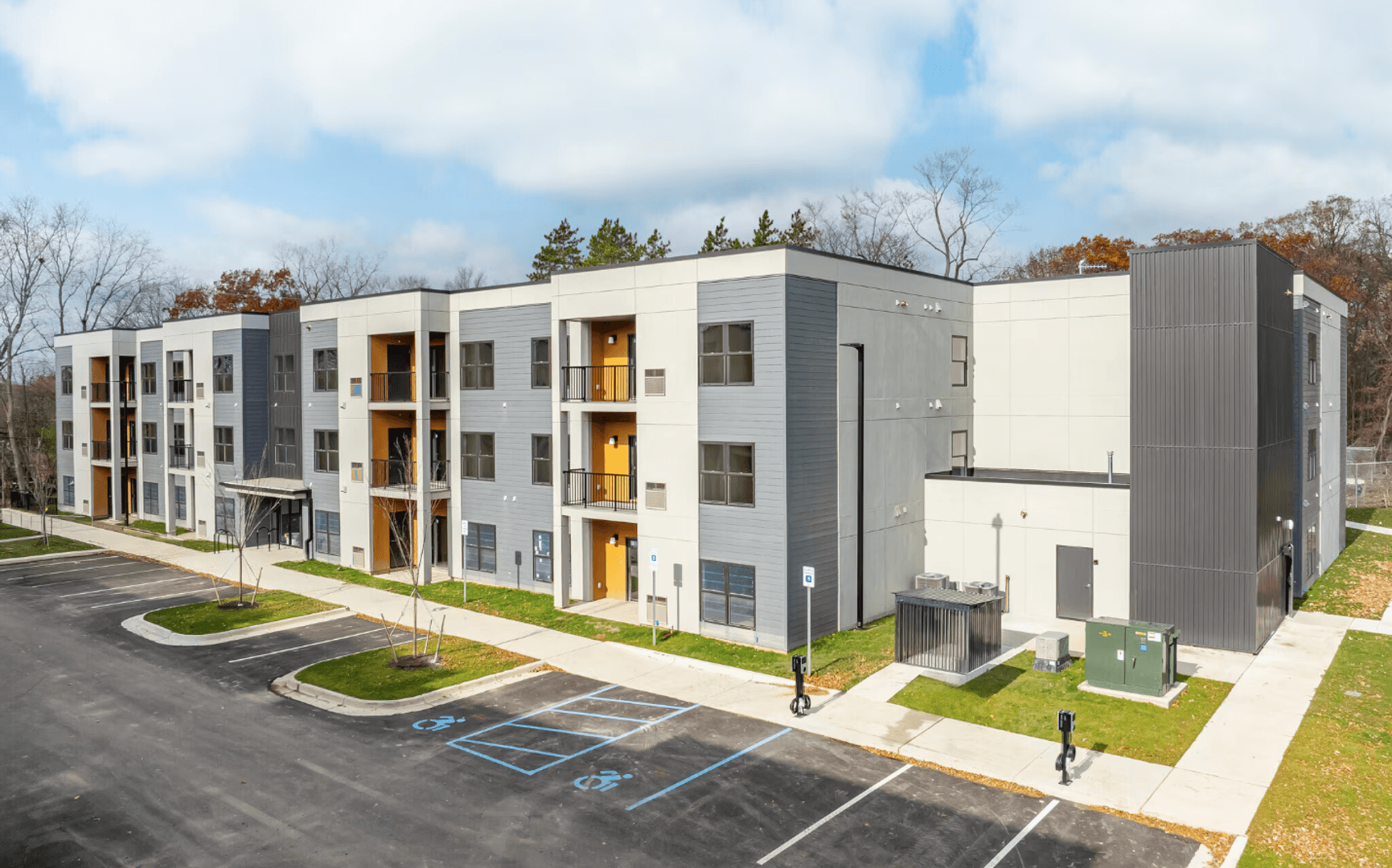 Ann Arbor Apartment: 2705 Burton Rd