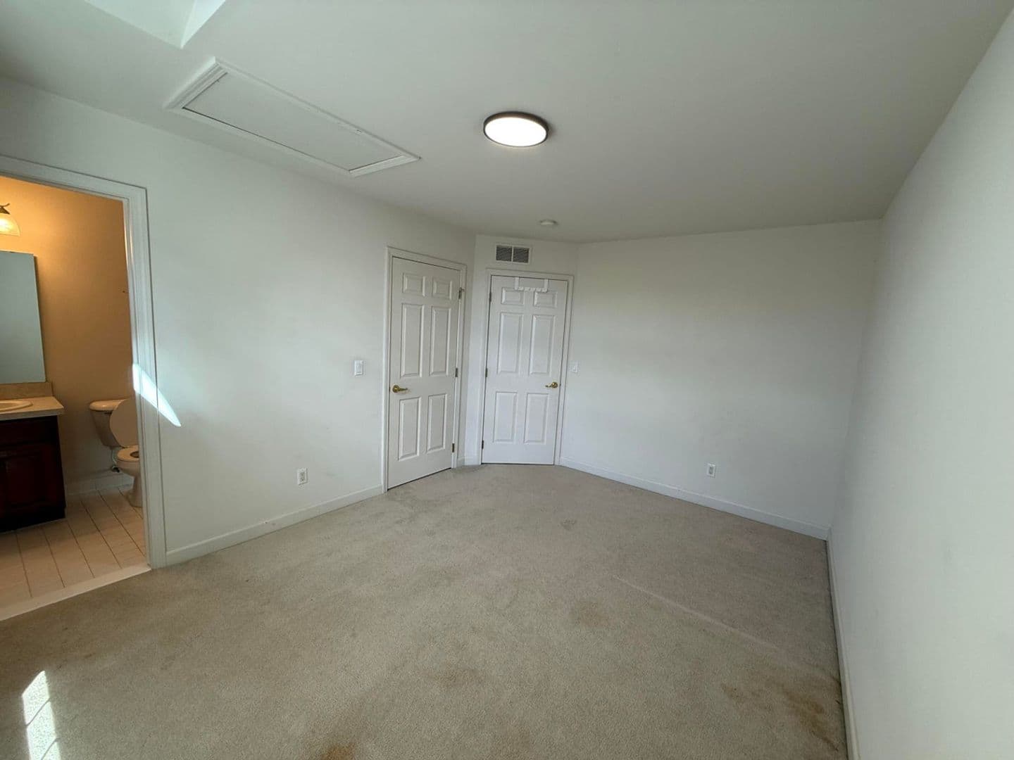 Northville House: 18145 Shoreline Ct