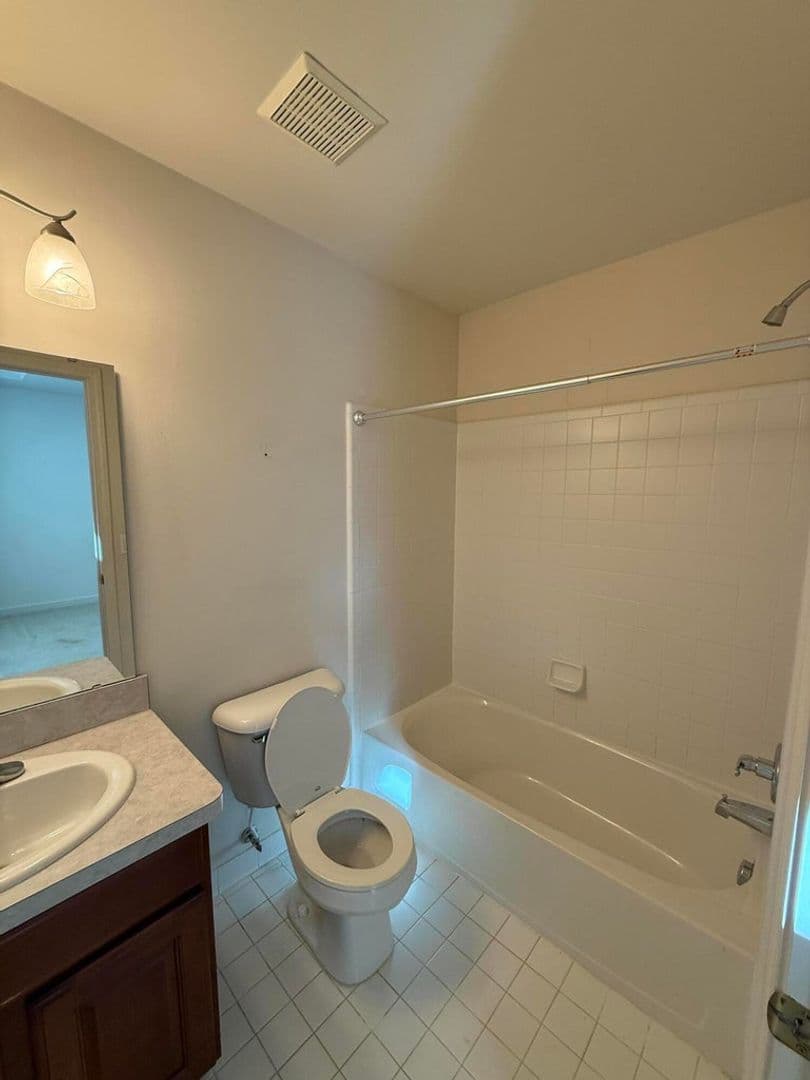 Northville House: 18145 Shoreline Ct