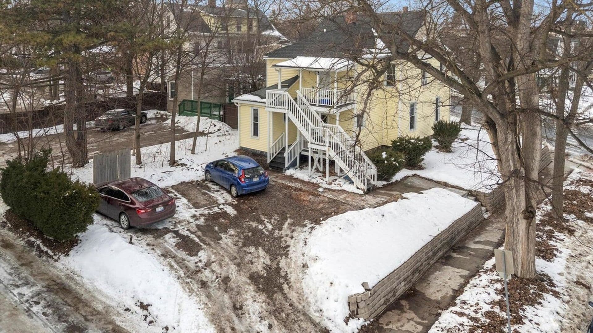 Ypsilanti Apartment: 701 Washtenaw Rd