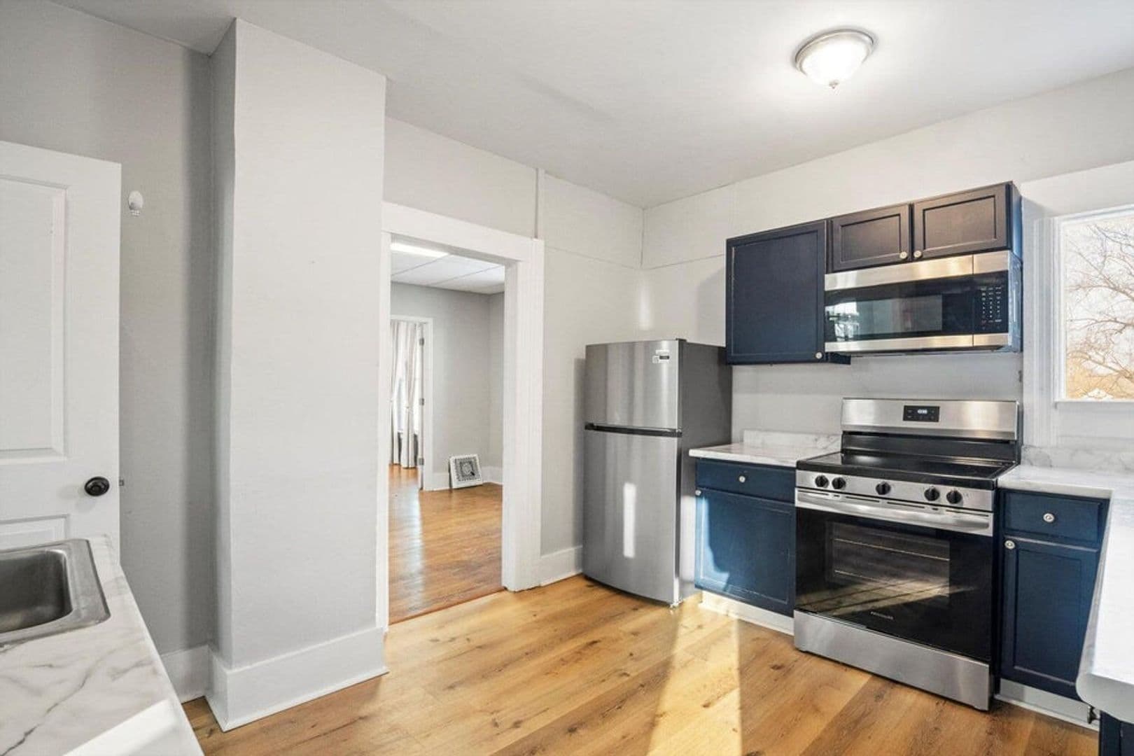 Ypsilanti Apartment: 701 Washtenaw Rd