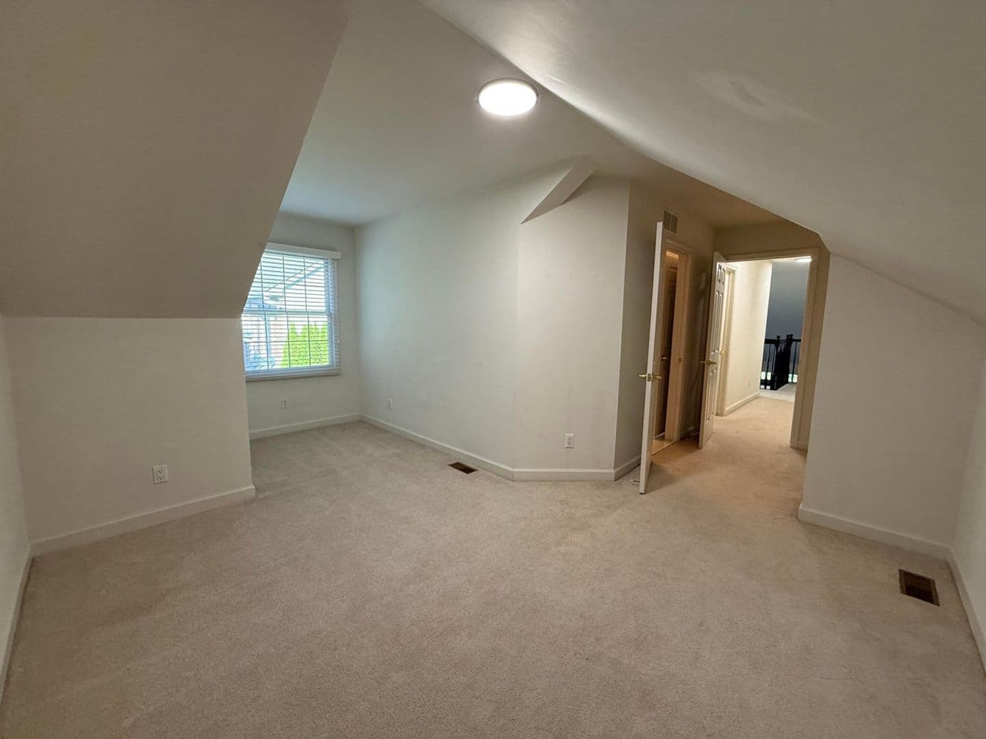 Northville House: 18145 Shoreline Ct