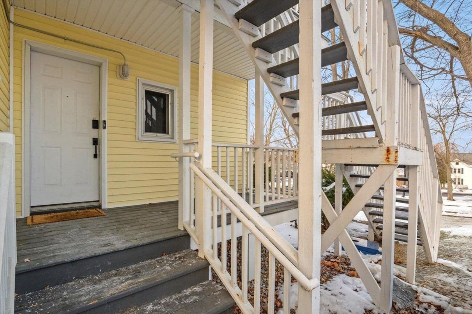 Ypsilanti Apartment: 701 Washtenaw Rd