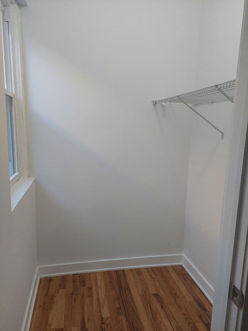 Chicago Apartment: 4117 S Albany Ave
