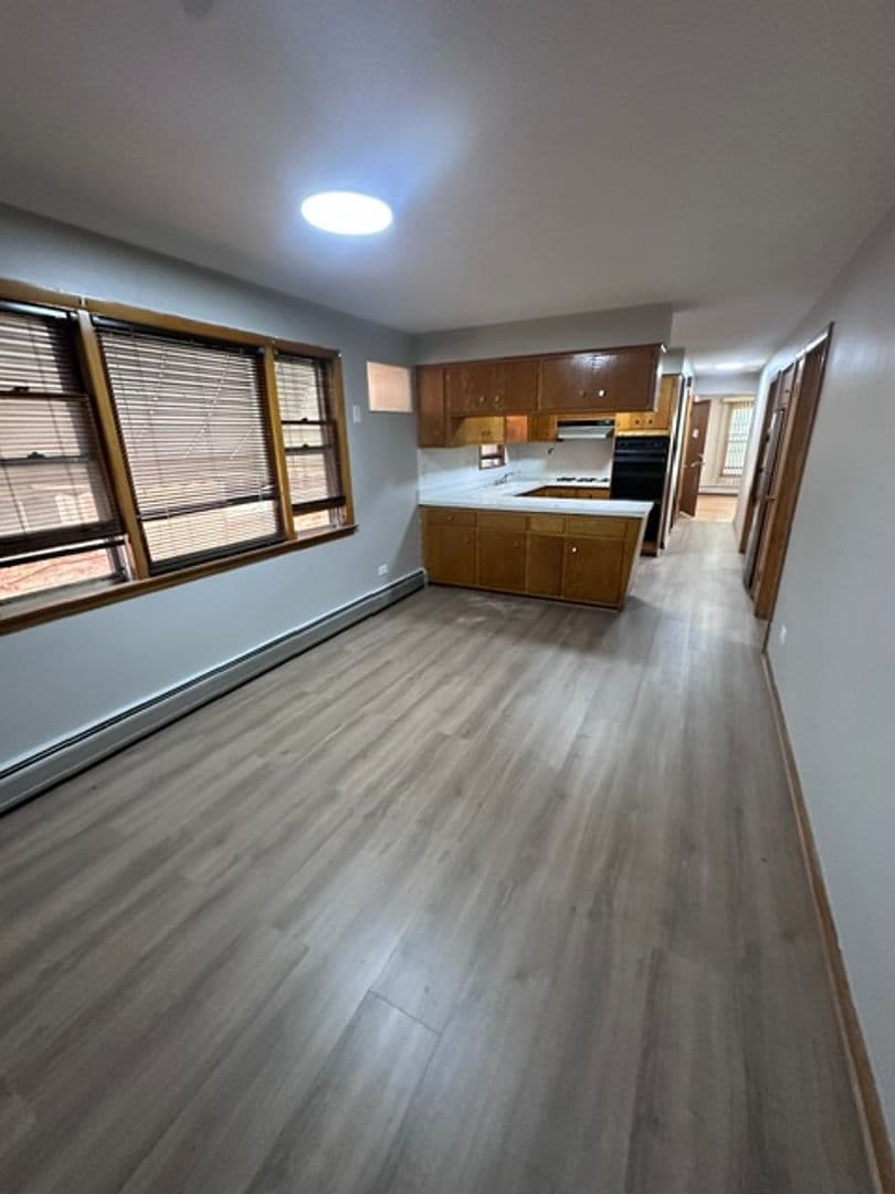 Chicago Apartment: 6045 S Keating Ave