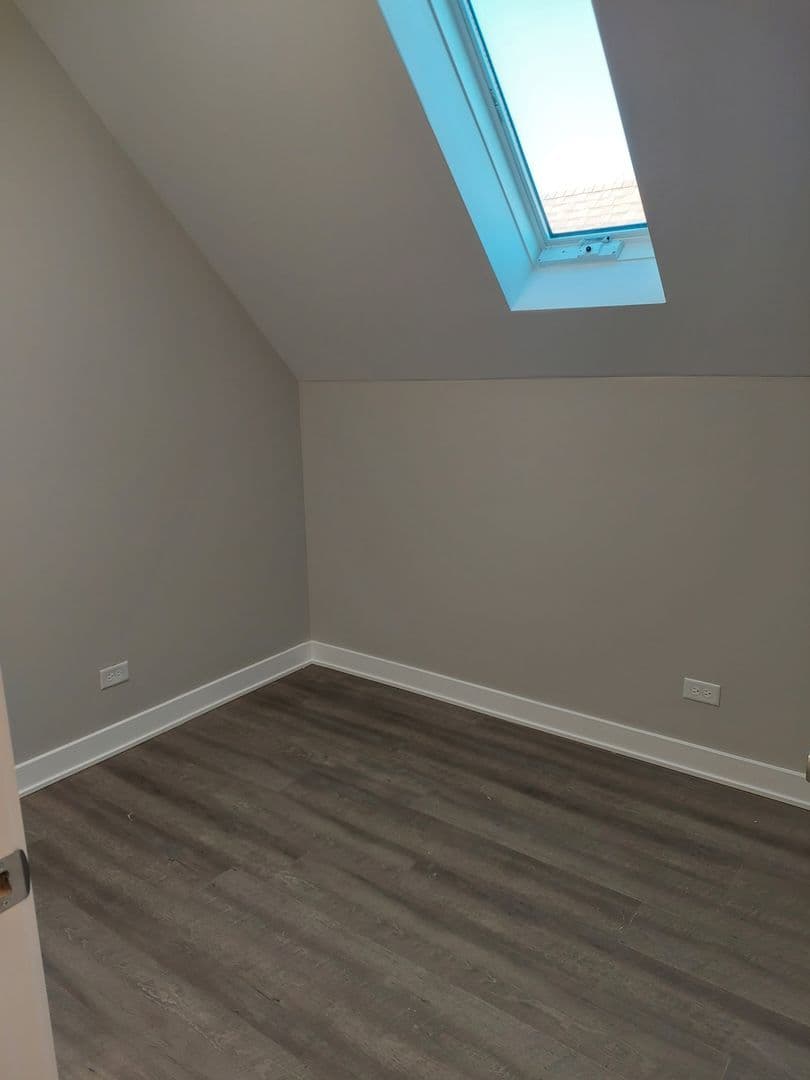 Chicago Apartment: 4117 S Albany Ave