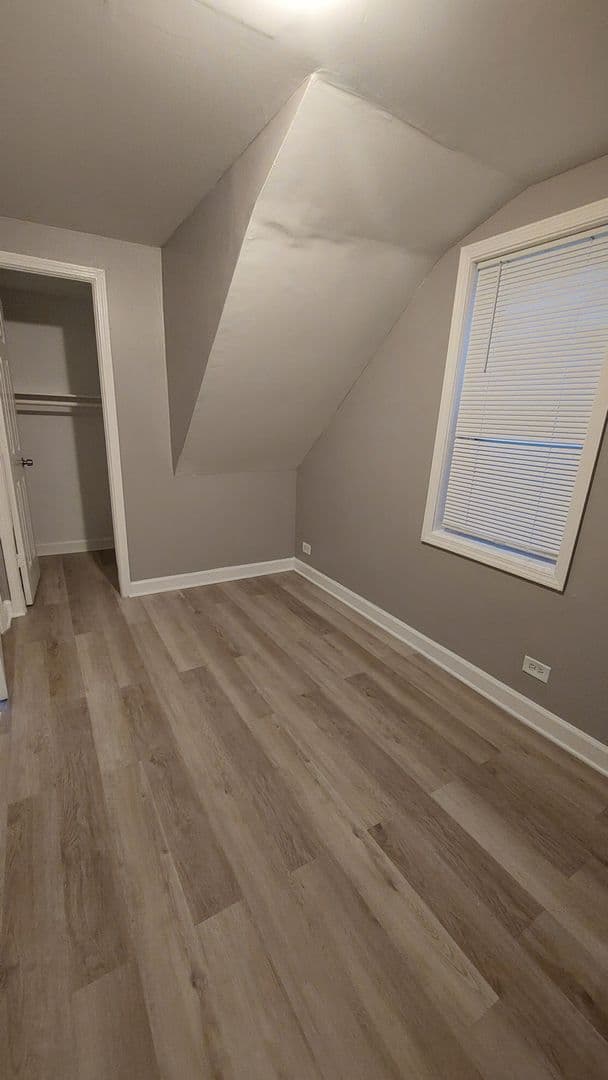 Chicago Apartment: 4817 s Laflin St