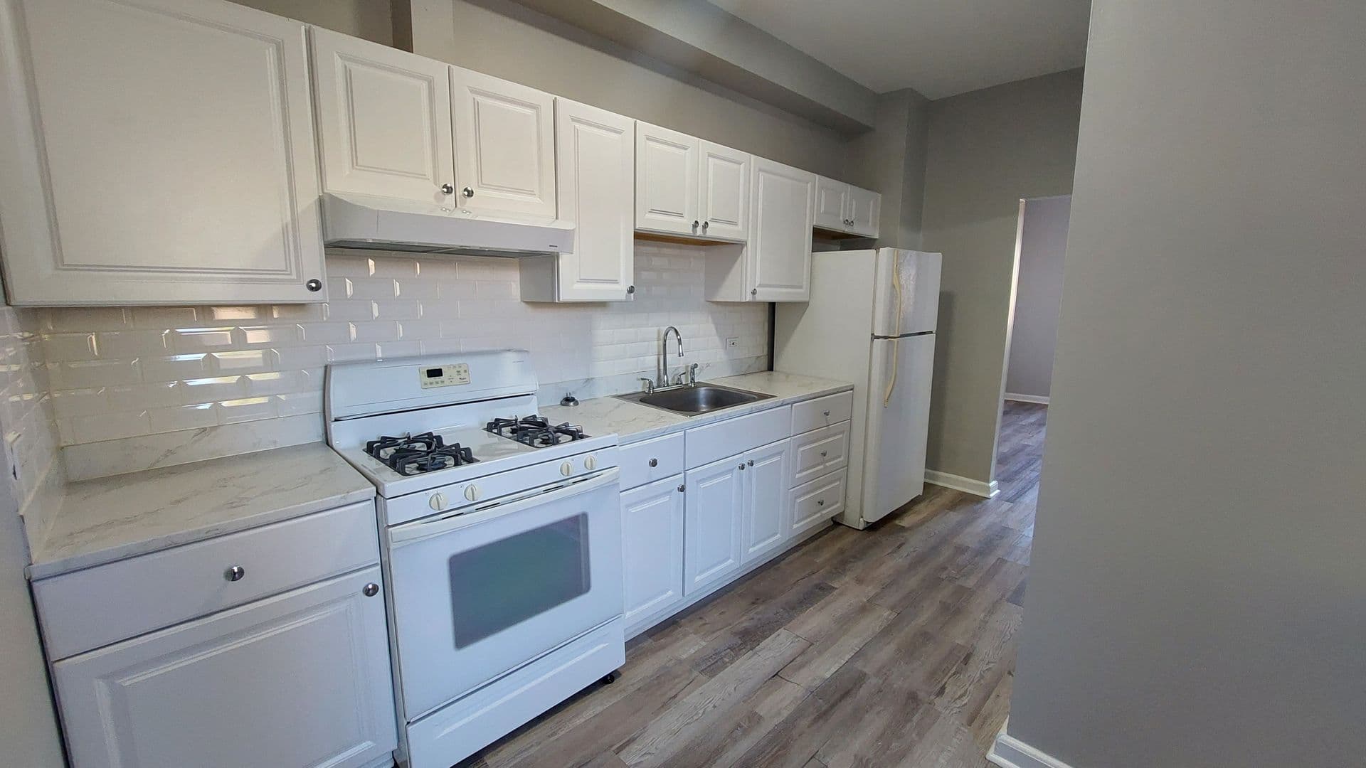 Chicago Apartment: 4401 S. Wood St