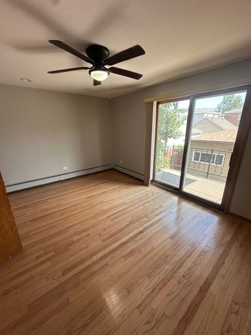 Chicago Apartment: 6045 S Keating Ave