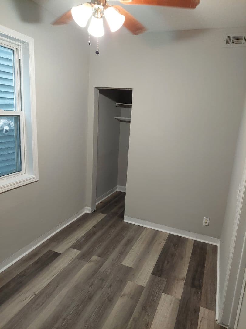 Chicago Apartment: 4446 S. Hermitage Ave