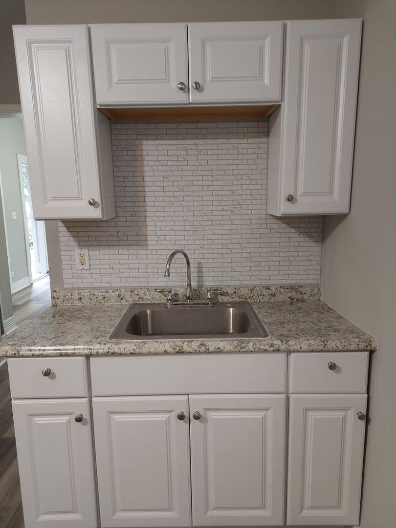 Chicago Apartment: 4446 S. Hermitage Ave