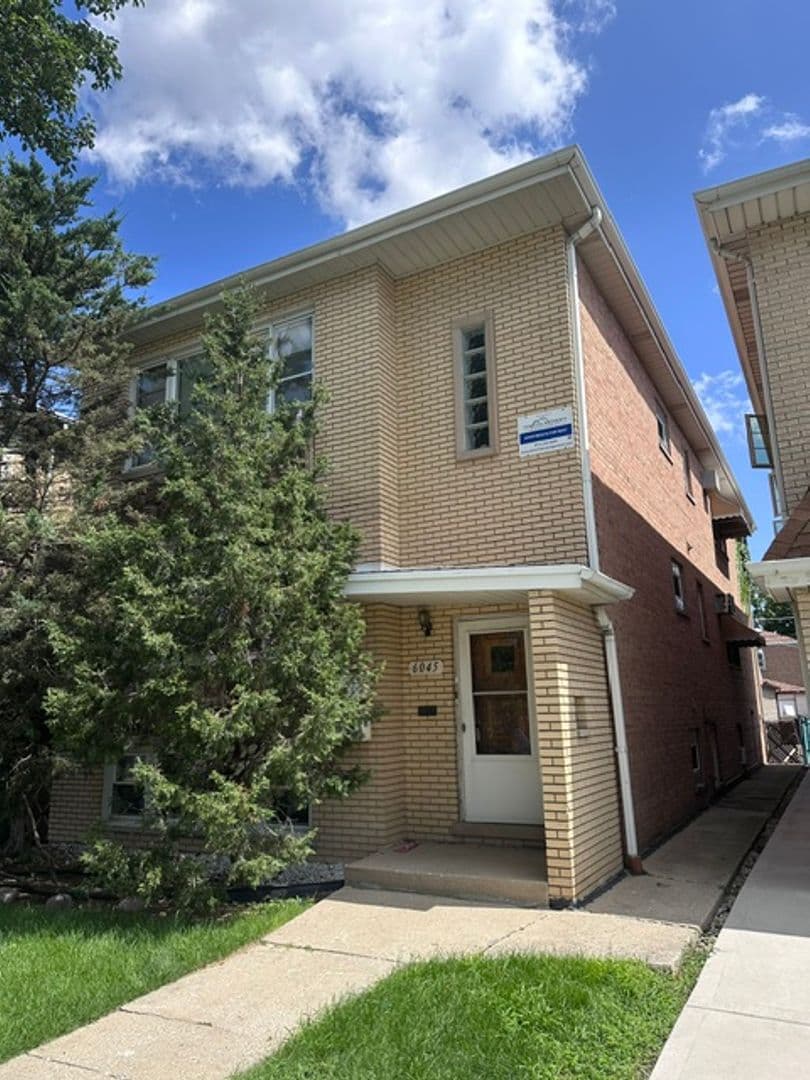 Chicago Apartment: 6045 S Keating Ave