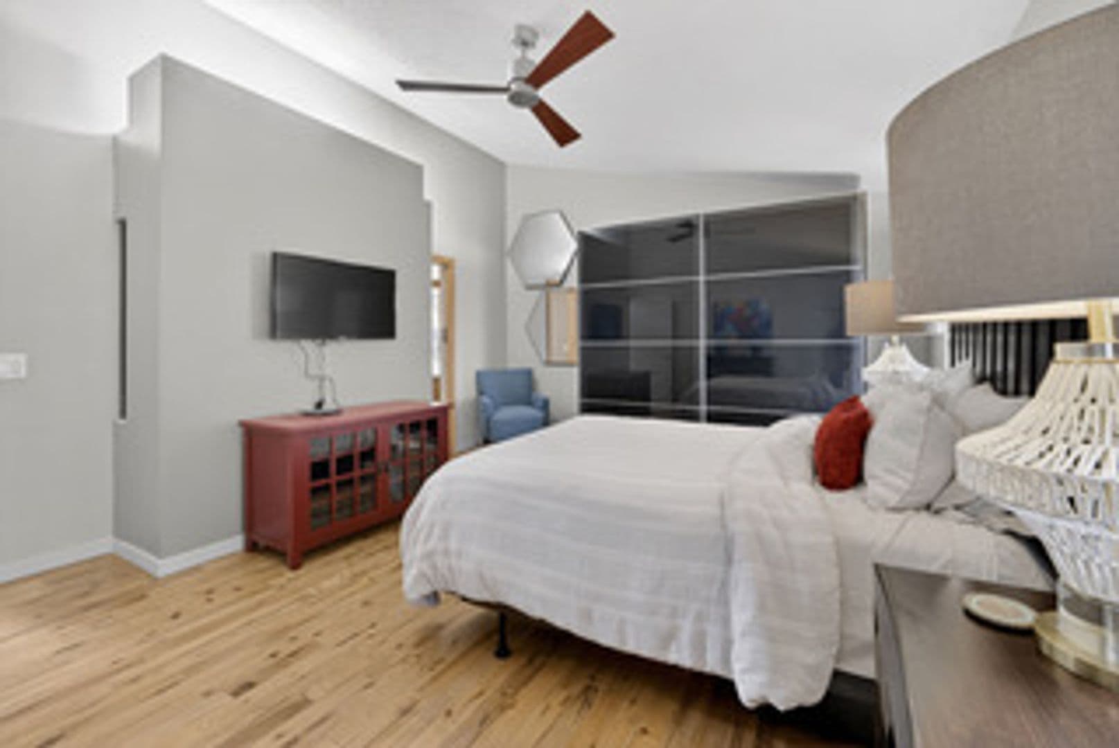 Hot Springs House: 331 Gold Nugget Loop