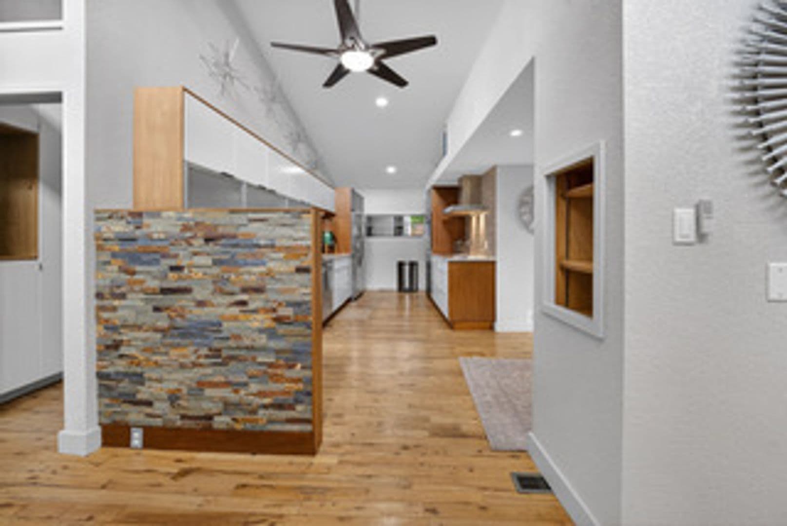 Hot Springs House: 331 Gold Nugget Loop