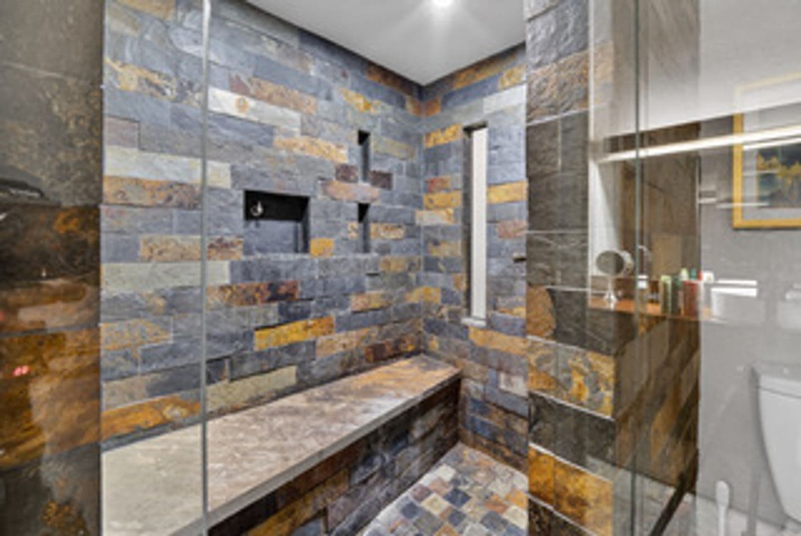 Hot Springs House: 331 Gold Nugget Loop