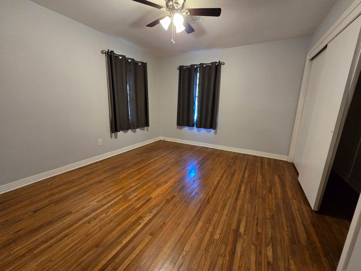 Cabot House: 302 N Lincoln ST
