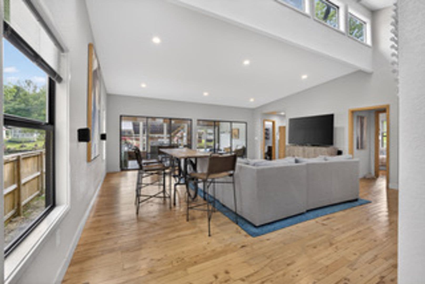 Hot Springs House: 331 Gold Nugget Loop