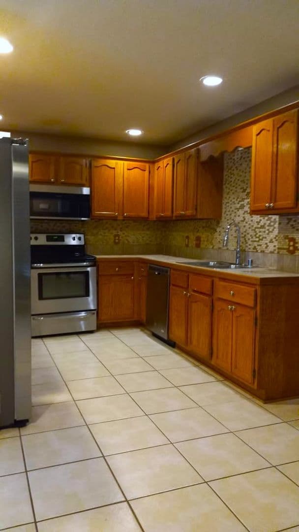Benton House: 2225 Redwood Drive