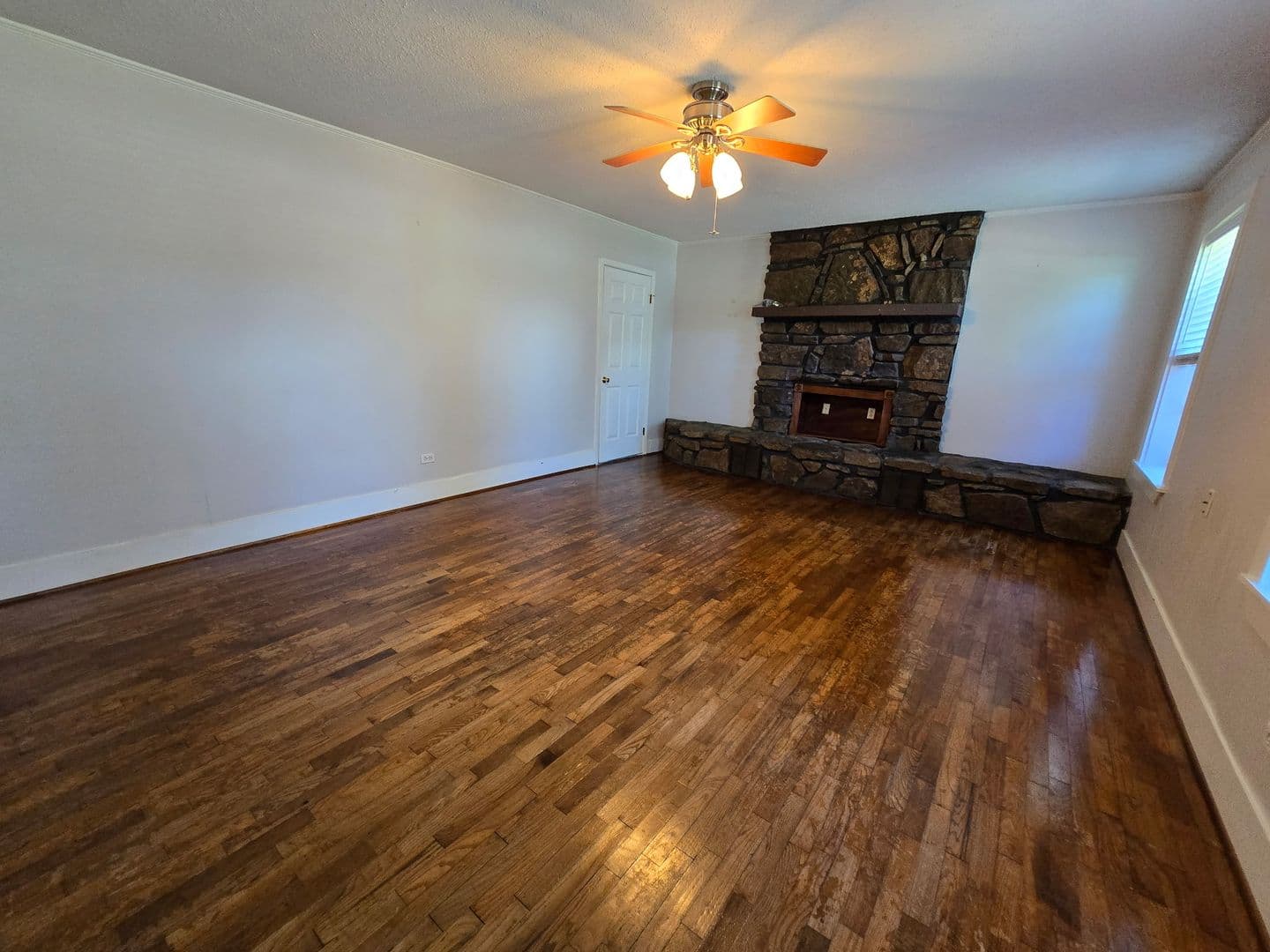 Cabot House: 1701 South Pine ST