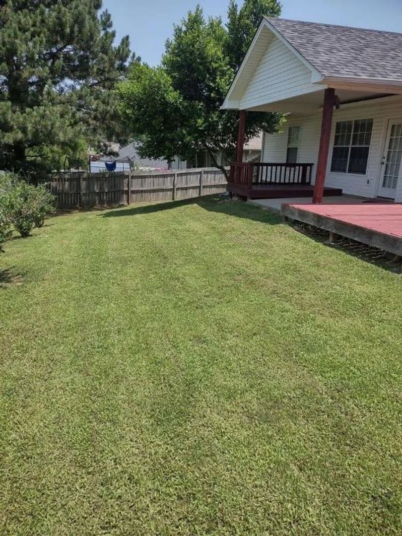 Benton House: 2225 Redwood Drive