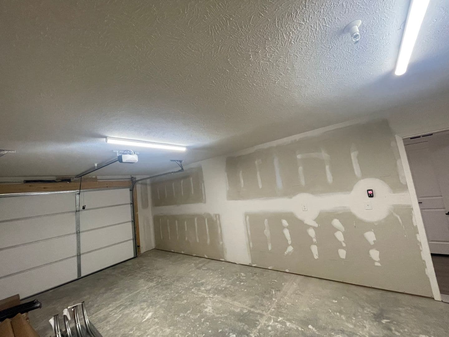 Lincoln Apartment: 445 W Sanctuary Road #100