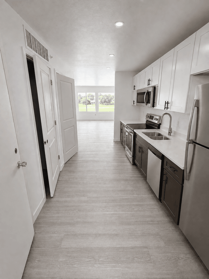 Papillion Apartment: 6950 Wren Ct