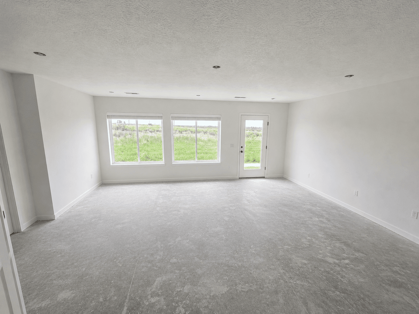Papillion Apartment: 6950 Wren Ct
