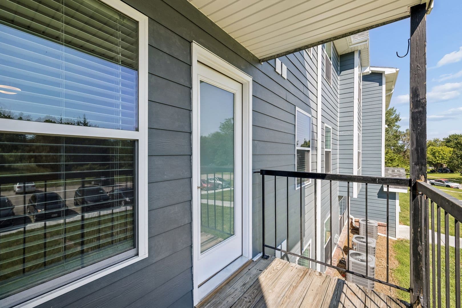 Lincoln Apartment: 1421 Hilltop Rd, 1501 Hilltop Rd, 1515 Hilltop Rd, 4800 N 15th St., 4801 N 15th St.