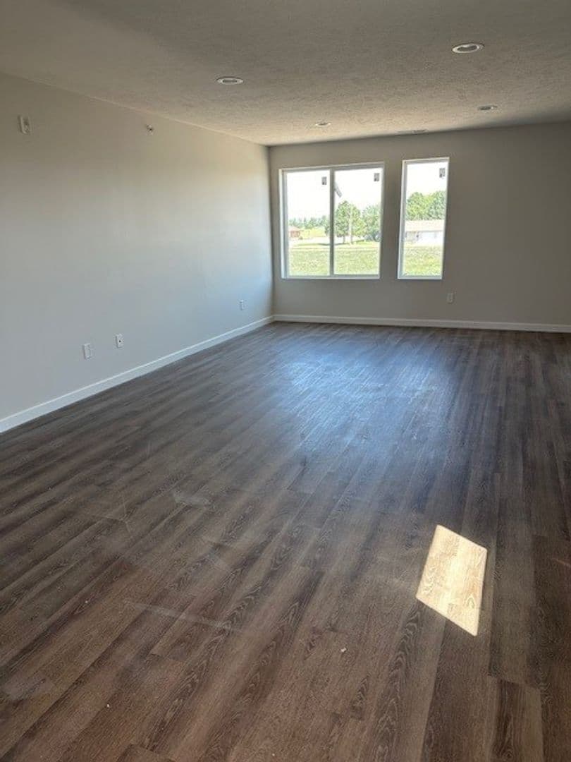 Lexington Apartment: 1201 - 1231 Liberty Drive