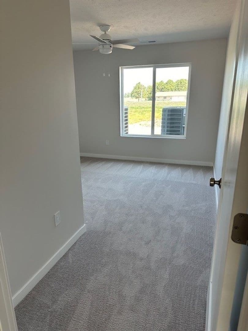 Lexington Apartment: 1201 - 1231 Liberty Drive